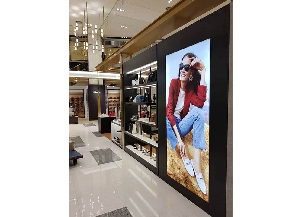 台貿購物中心 卡布燈箱