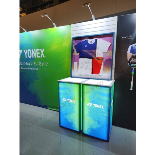 2024台北羽球公開賽卡布燈箱桌50X50X100CM.jpg