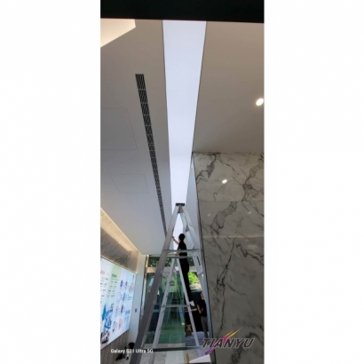 中保科技天花板卡布燈箱-2.jpg
