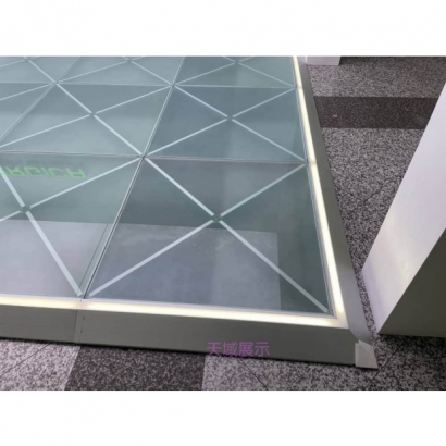 2021國際摩托車新車展覽會 地台-4.jpg