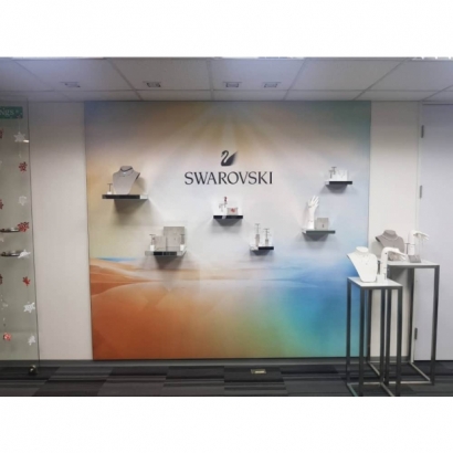 2019Swarovski 施華洛世奇卡布畫框-1.jpg