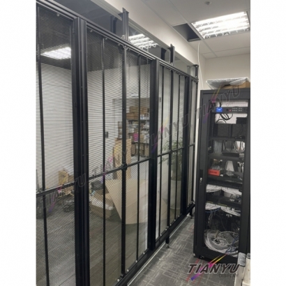 安麗璽榮LED透明屏P3.91-7.82 300X200CM-封面-4.jpg