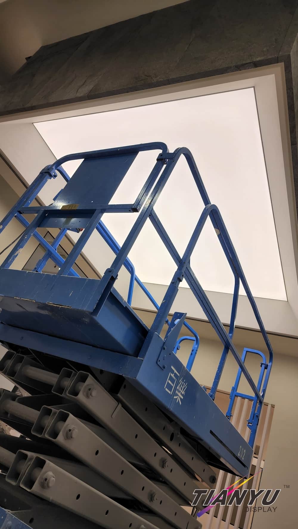 天域LED天花板卡布燈箱-軟膜燈箱客戶見證影片 Soft film light box,LED fabric light box-5