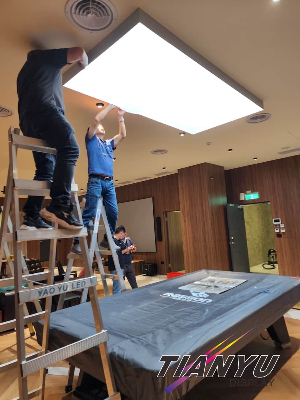 LED天花板卡布燈箱-軟膜燈箱客戶見證 Soft film light box,LED fabric light box-3