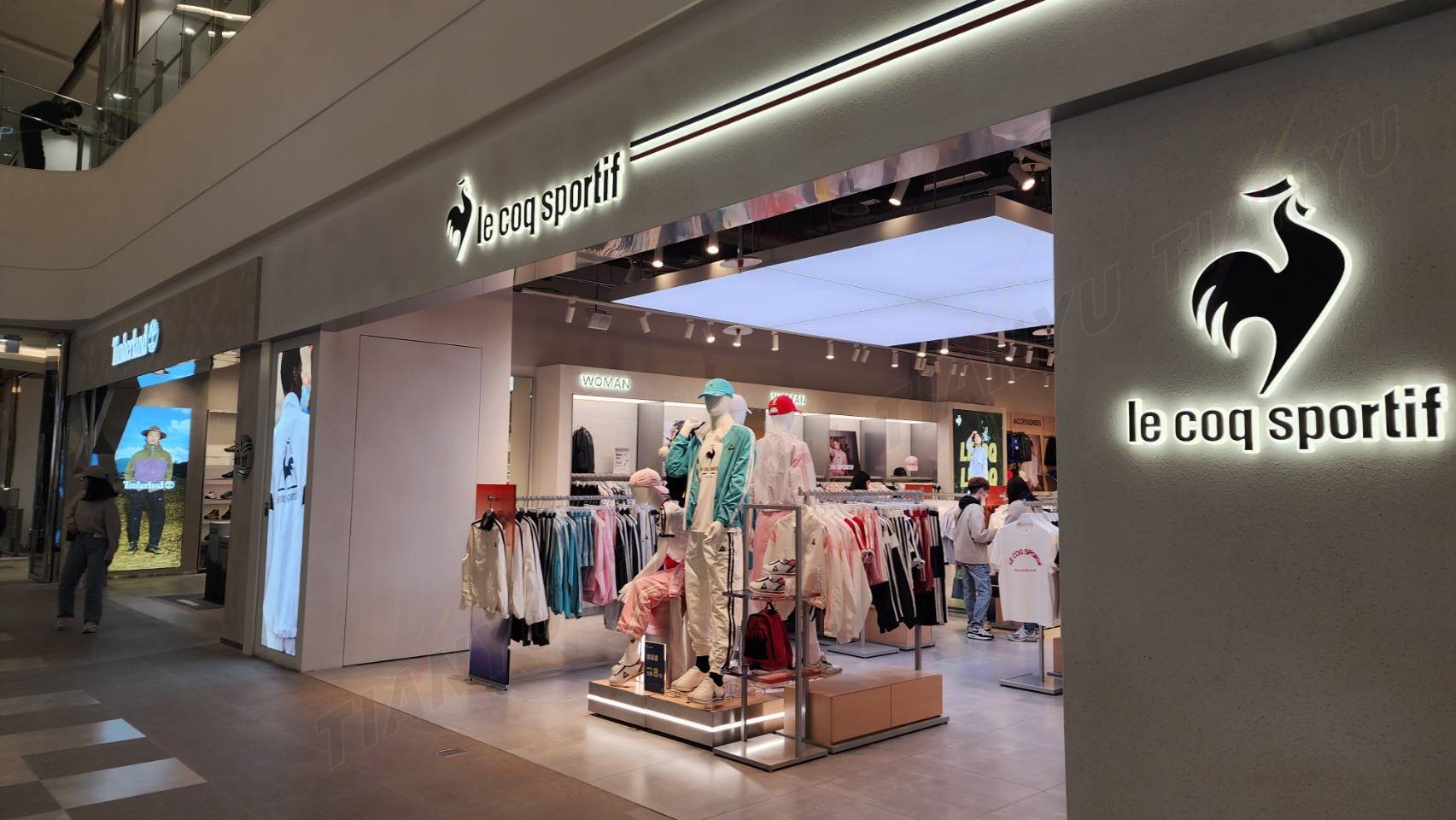 LED天花板卡布燈箱-軟膜燈箱-南港lalaport客戶見證 Soft film light box,LED fabric light box